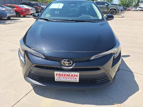 Used 2026 Toyota Corolla LE FWD image 9