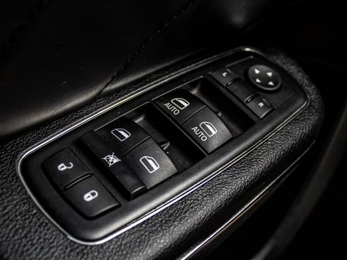 Used 2014 Dodge Charger R/T image 35