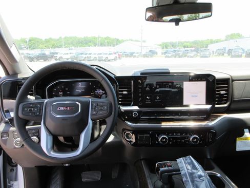 New 2026 GMC Sierra 1500 Elevation AWD/4WD image 17