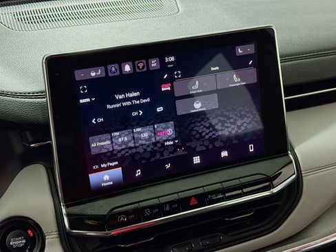 Used 2022 Jeep Compass Limited image 16