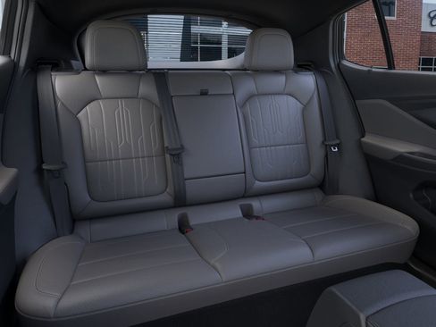 New 2026 Buick Envista Avenir FWD image 41