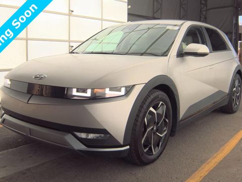 Used 2023 Hyundai Ioniq 5 SEL image 3