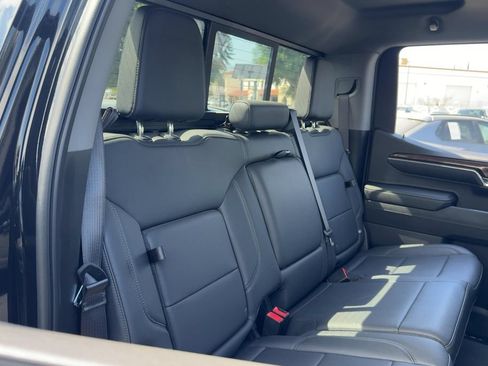 Used 2024 Chevrolet Silverado 1500 LT Trail Boss w/ Convenience Package II AWD/4WD image 13