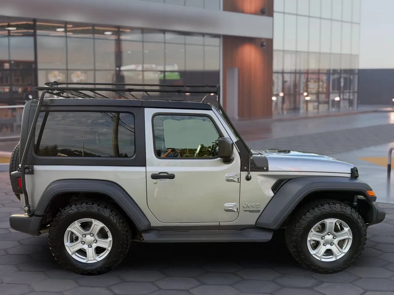 Used 2019 Jeep Wrangler Sport AWD/4WD image 5