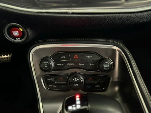 Used 2020 Dodge Challenger SRT Hellcat RWD image 23