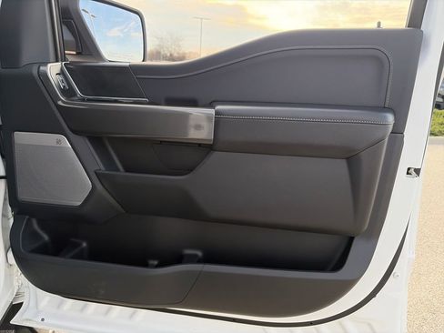 Used 2023 Ford F150 XLT image 15