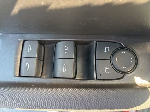 Used 2024 Chevrolet Colorado Z71 w/ Z71 Convenience Package 2 image 36