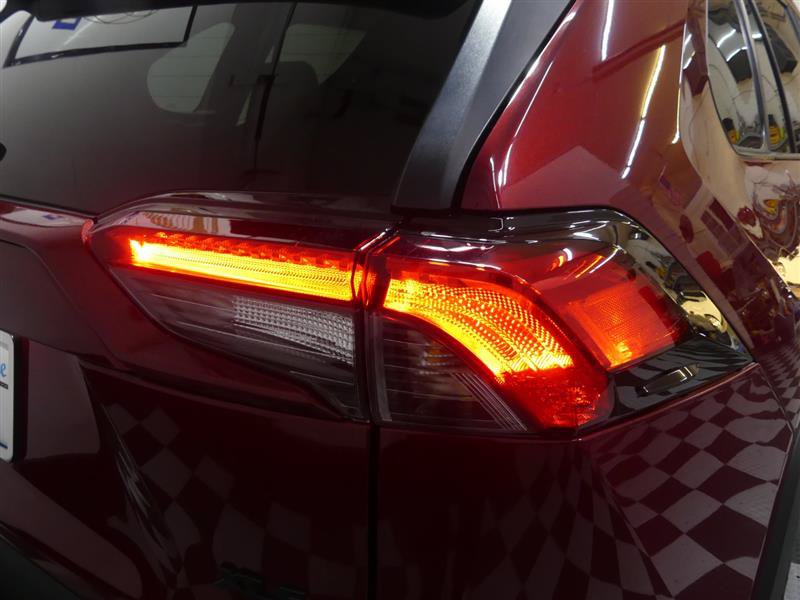 Used 2021 Toyota RAV4 XLE AWD/4WD image 16