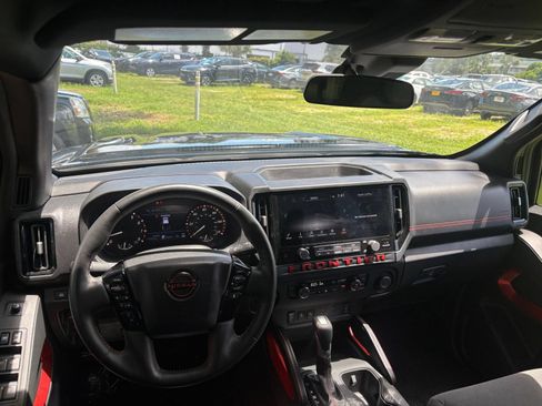 Used 2026 Nissan Frontier PRO-4X AWD/4WD image 32