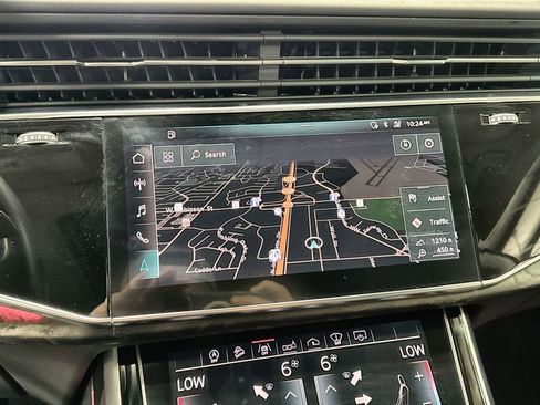 Used 2019 Audi Q8 Prestige AWD/4WD image 21
