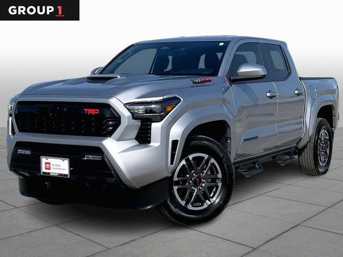 Used 2024 Toyota Tacoma TRD Sport image 1
