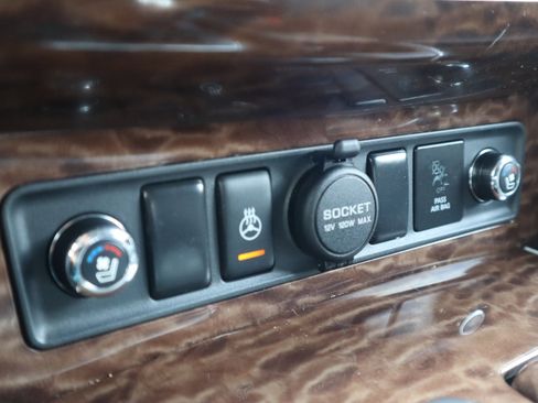 Used 2017 Nissan Armada Platinum image 80