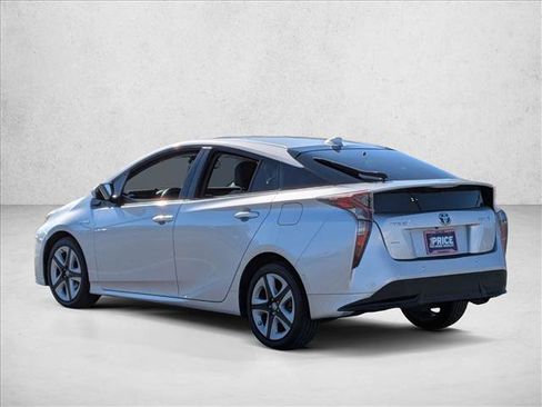 Used 2017 Toyota Prius Four Touring image 8