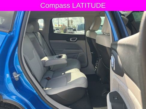 Used 2022 Jeep Compass Latitude image 13