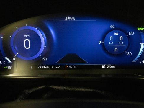 Used 2020 Ford Escape SE Sport image 32