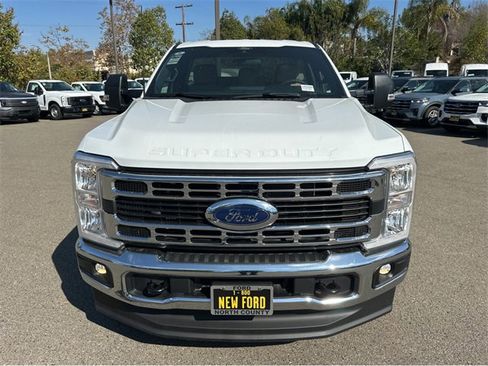 New 2025 Ford F350 XLT image 2