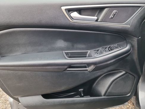 Used 2023 Ford Edge SEL image 12