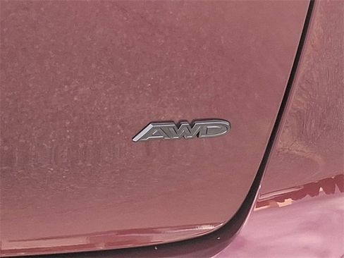 Used 2020 Chrysler Pacifica Touring-L image 32