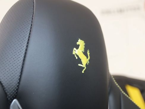 Used 2022 Ferrari Portofino M RWD image 16