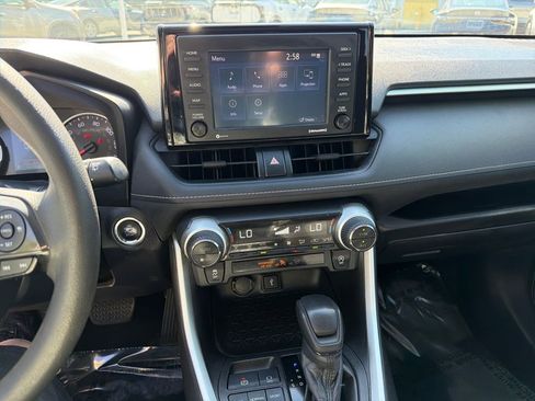 Used 2020 Toyota RAV4 XLE w/ Convenience Package FWD image 25