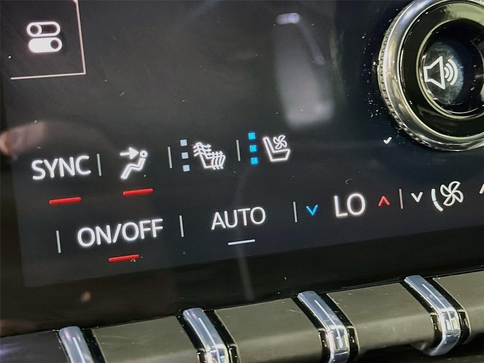 Used 2026 GMC Yukon XL AT4 Ultimate w/ LPO, Floor Liner Package AWD/4WD image 23