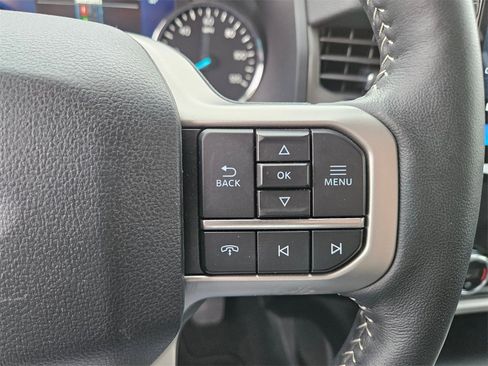 Used 2024 Ford Expedition XLT image 23