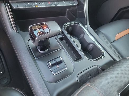 Used 2022 GMC Sierra 1500 AT4 image 23