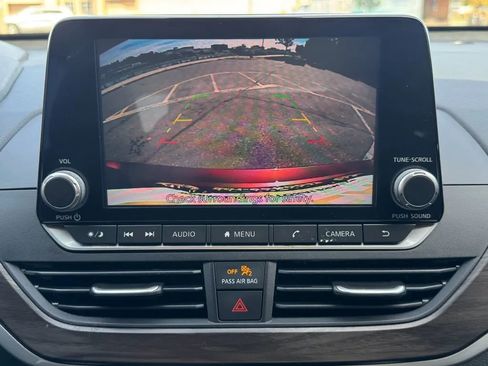 Used 2023 Nissan Altima 2.5 SV image 17