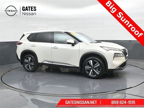 Used 2023 Nissan Rogue SL w/ SL Premium Package image 1