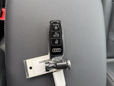 Used 2025 Audi Q7 3.0T Premium Plus AWD/4WD image 40