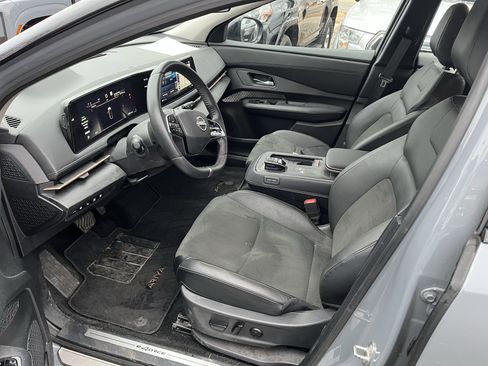 Used 2023 Nissan Ariya AWD image 10