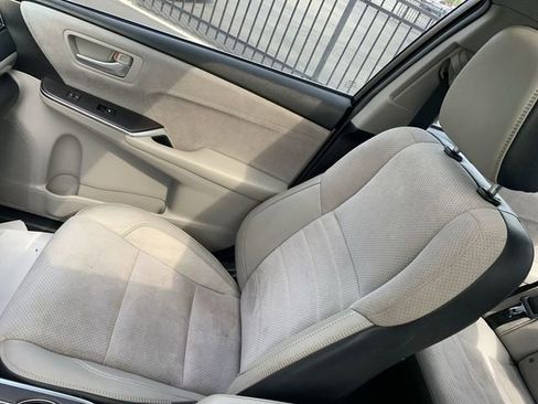 Certified 2017 Toyota Camry XSE FWD image 31