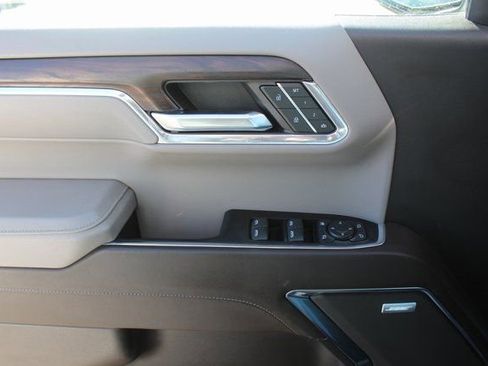 Used 2023 GMC Sierra 1500 SLT image 35