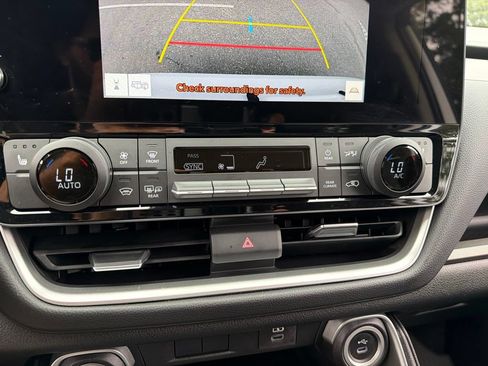 Used 2026 Toyota Grand Highlander AWD image 12
