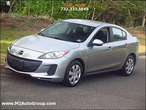 Used 2013 MAZDA MAZDA3 i SV image 21