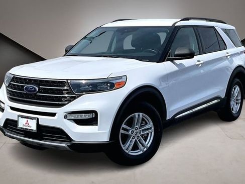 Used 2021 Ford Explorer XLT w/ Equipment Group 202A image 1