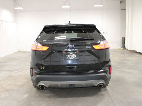 Used 2021 Ford Edge Titanium image 9