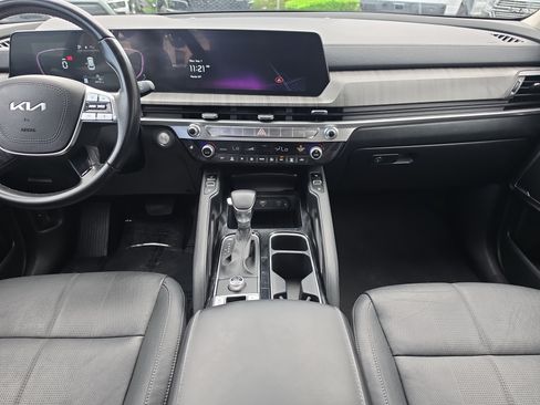 Certified 2023 Kia Telluride EX w/ EX Captain's Chair Package FWD image 15