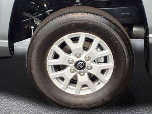 Used 2026 Toyota Tacoma SR5 AWD/4WD image 10