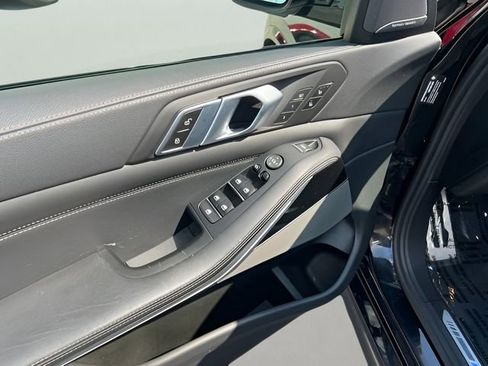 Used 2022 BMW X5 M50i w/ Executive Package image 11