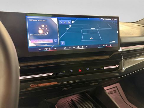 Used 2024 BMW 530i xDrive w/ Convenience Package image 28