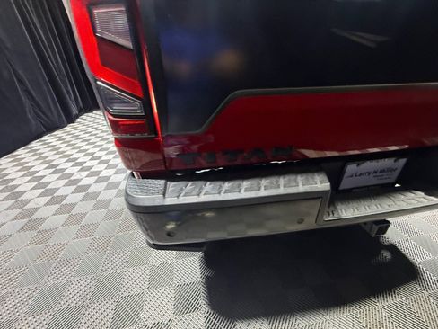 Used 2022 Nissan Titan PRO-4X w/ Pro-4x Convenience Package AWD/4WD image 24