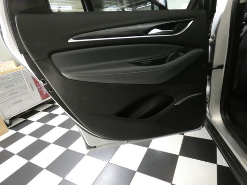 Used 2021 Buick Enclave Essence FWD image 26