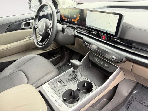 Used 2026 Kia Carnival FWD image 26