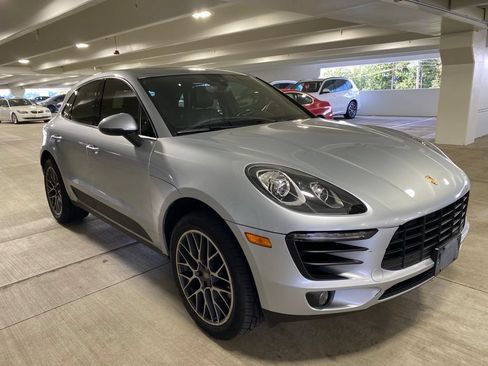 Used 2017 Porsche Macan AWD/4WD image 7
