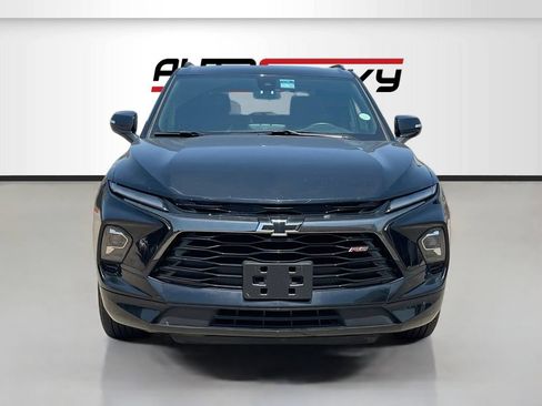 Used 2025 Chevrolet Blazer RS FWD image 2
