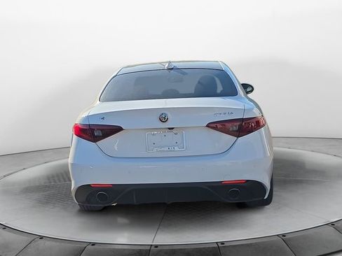 Used 2017 Alfa Romeo Giulia AWD w/ Sport Appearance Package image 4