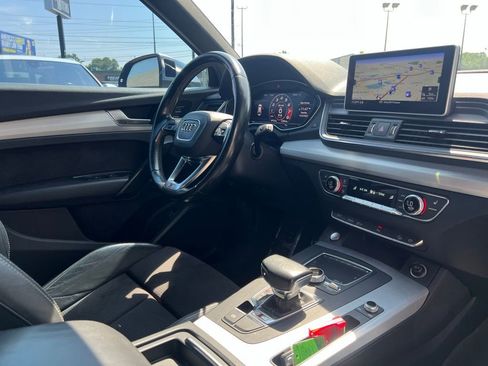 Used 2018 Audi SQ5 Premium Plus w/ Navigation Package image 30