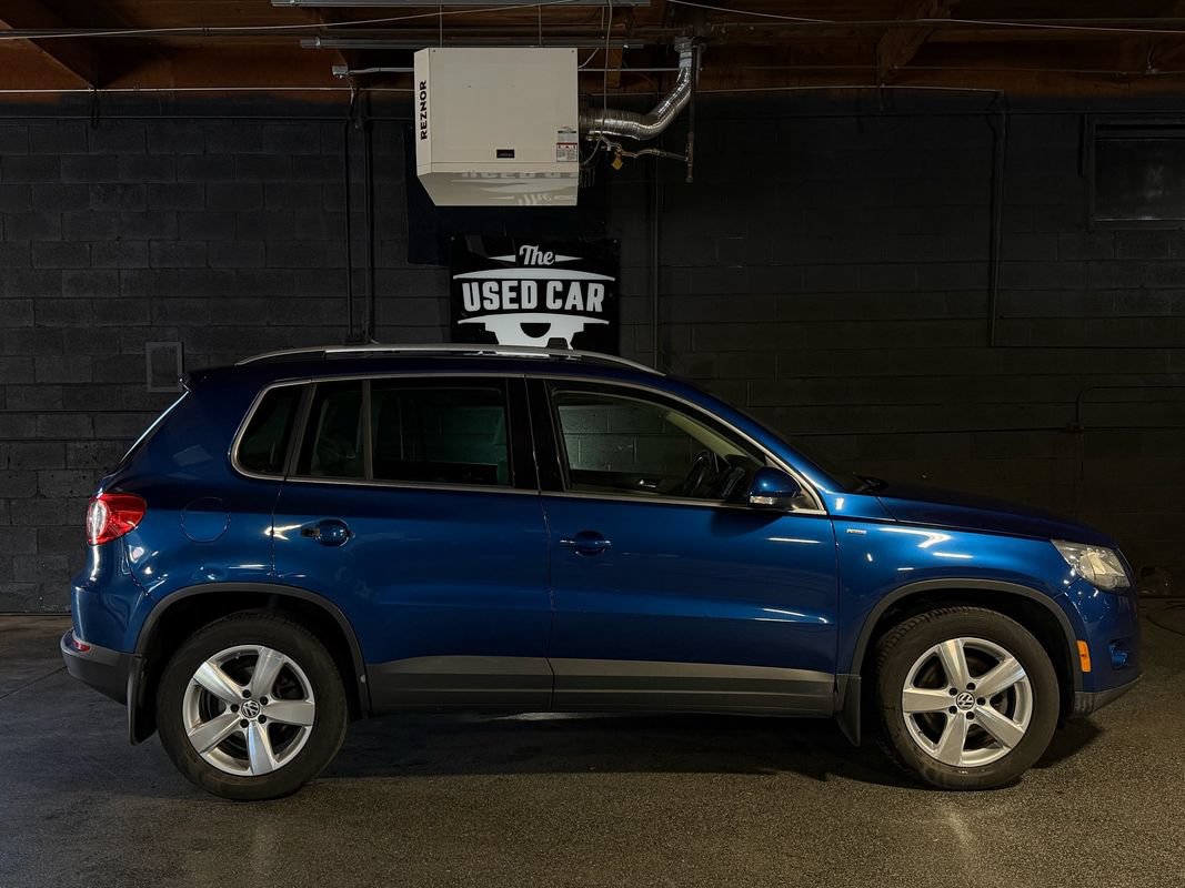 Used 2010 Volkswagen Tiguan Wolfsburg Edition FWD image 7