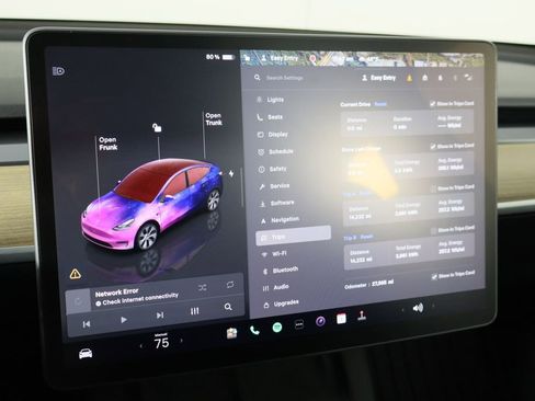 Used 2023 Tesla Model Y Long Range image 31